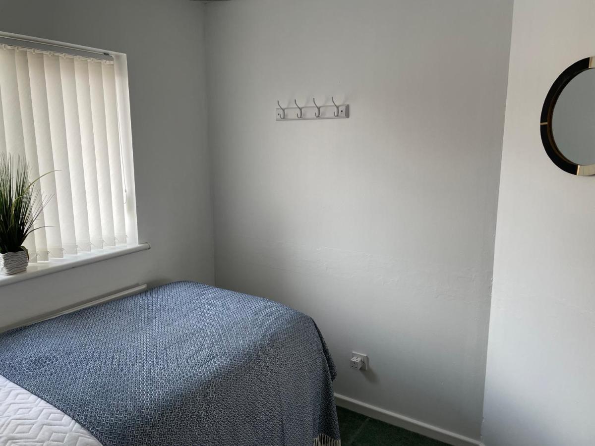 Comfortable And Spacious Superb Holiday Home In Llanelli, Dog Friendly Kültér fotó