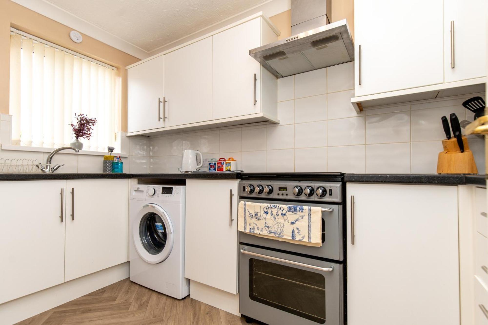 Comfortable And Spacious Superb Holiday Home In Llanelli, Dog Friendly Kültér fotó