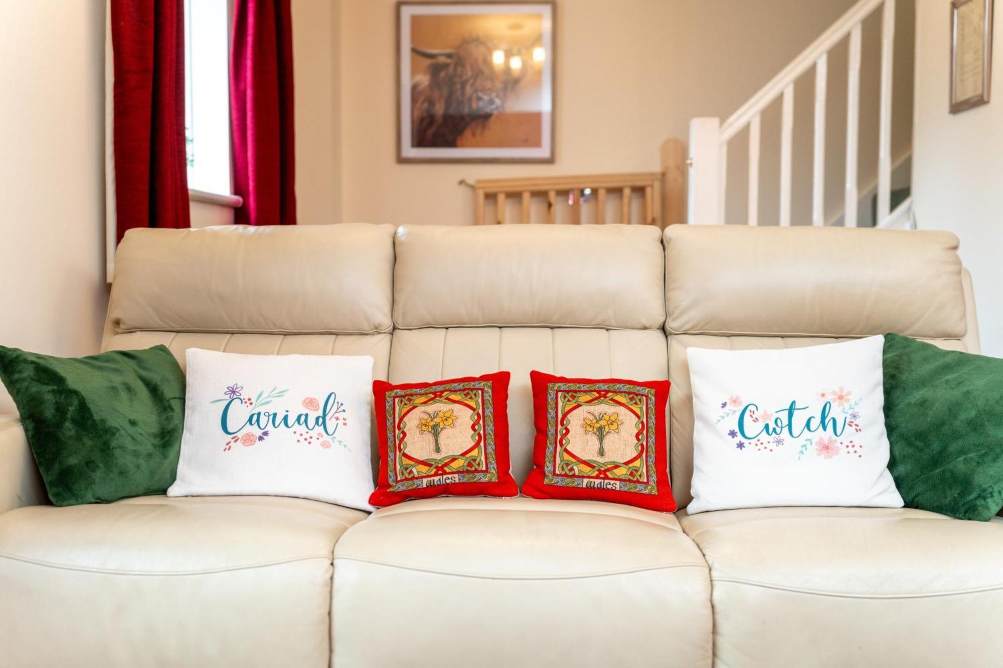 Comfortable And Spacious Superb Holiday Home In Llanelli, Dog Friendly Kültér fotó