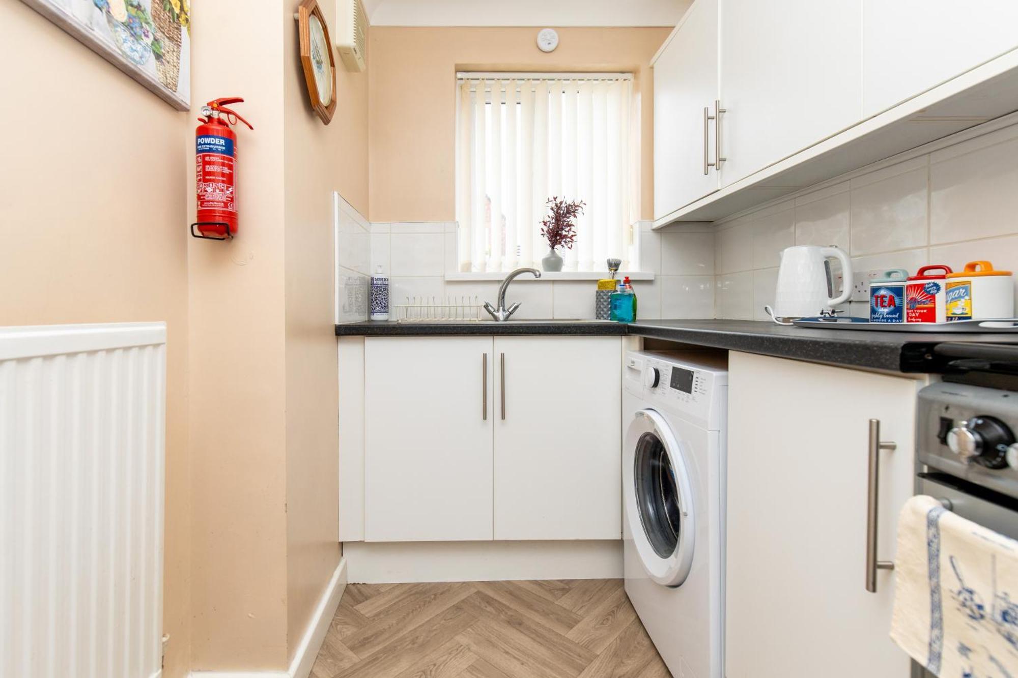 Comfortable And Spacious Superb Holiday Home In Llanelli, Dog Friendly Kültér fotó