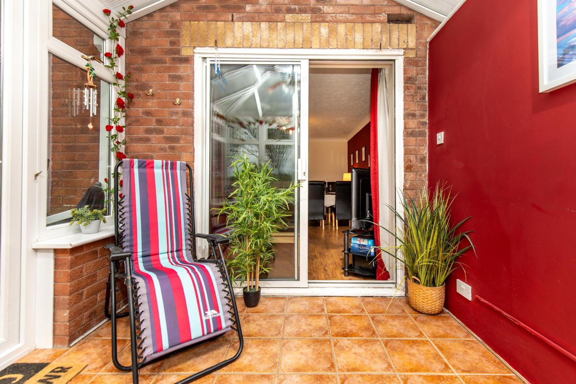 Comfortable And Spacious Superb Holiday Home In Llanelli, Dog Friendly Kültér fotó